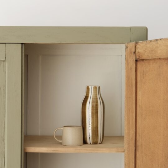 Armoire parisienne vintage vert sauge - 2 étagères – Image 2