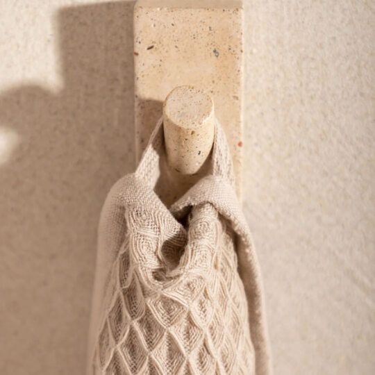 patère béton sable