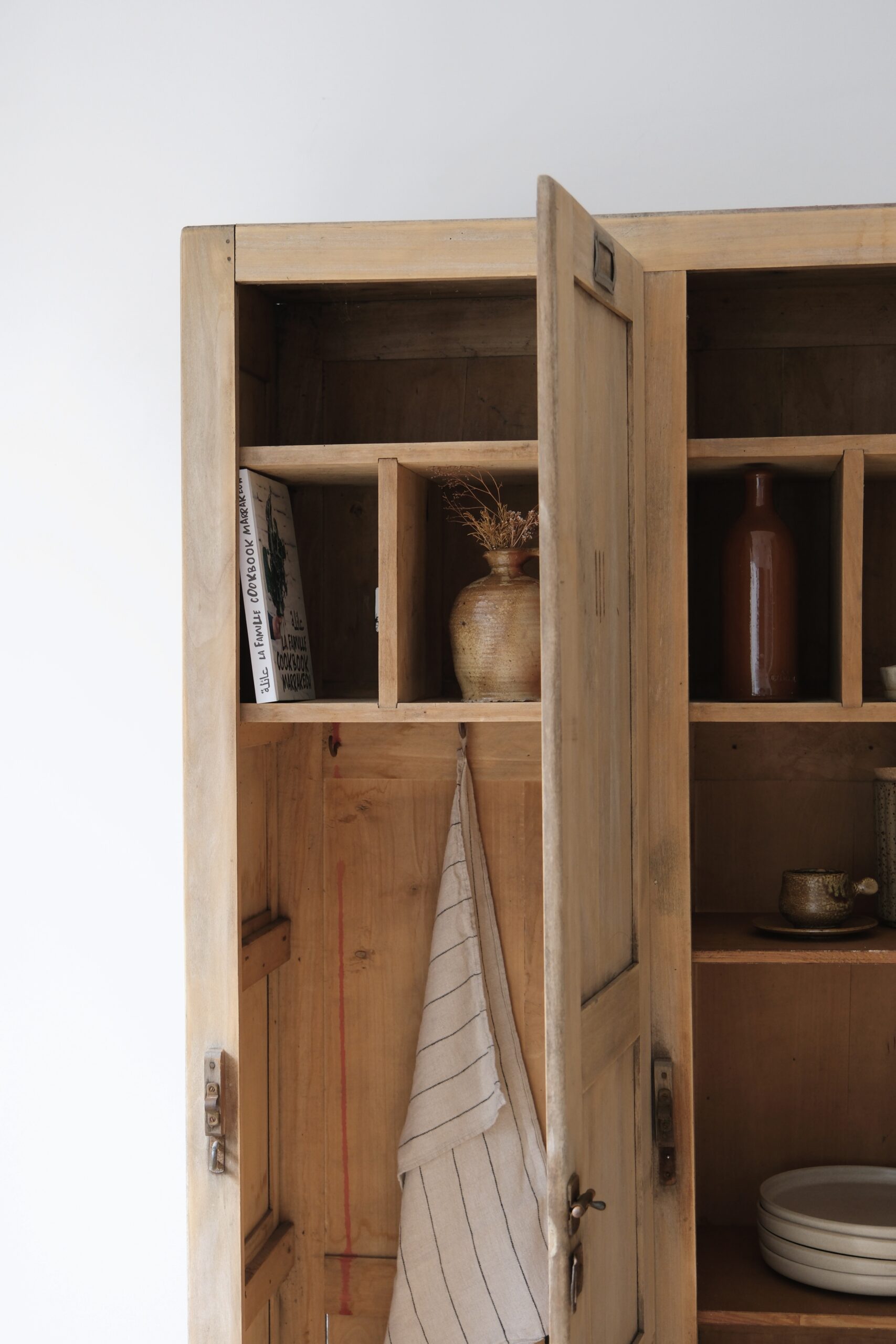 Armoire vintage ancien vestiaire allemand en chêne – Image 11