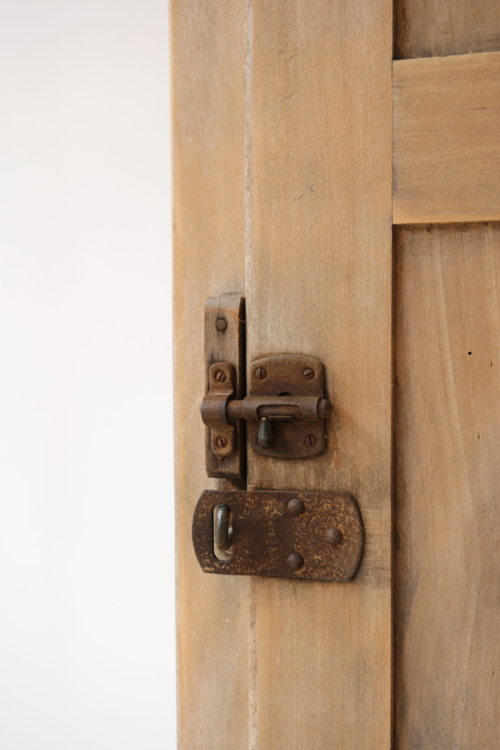 Armoire vintage ancien vestiaire allemand en chêne – Image 6