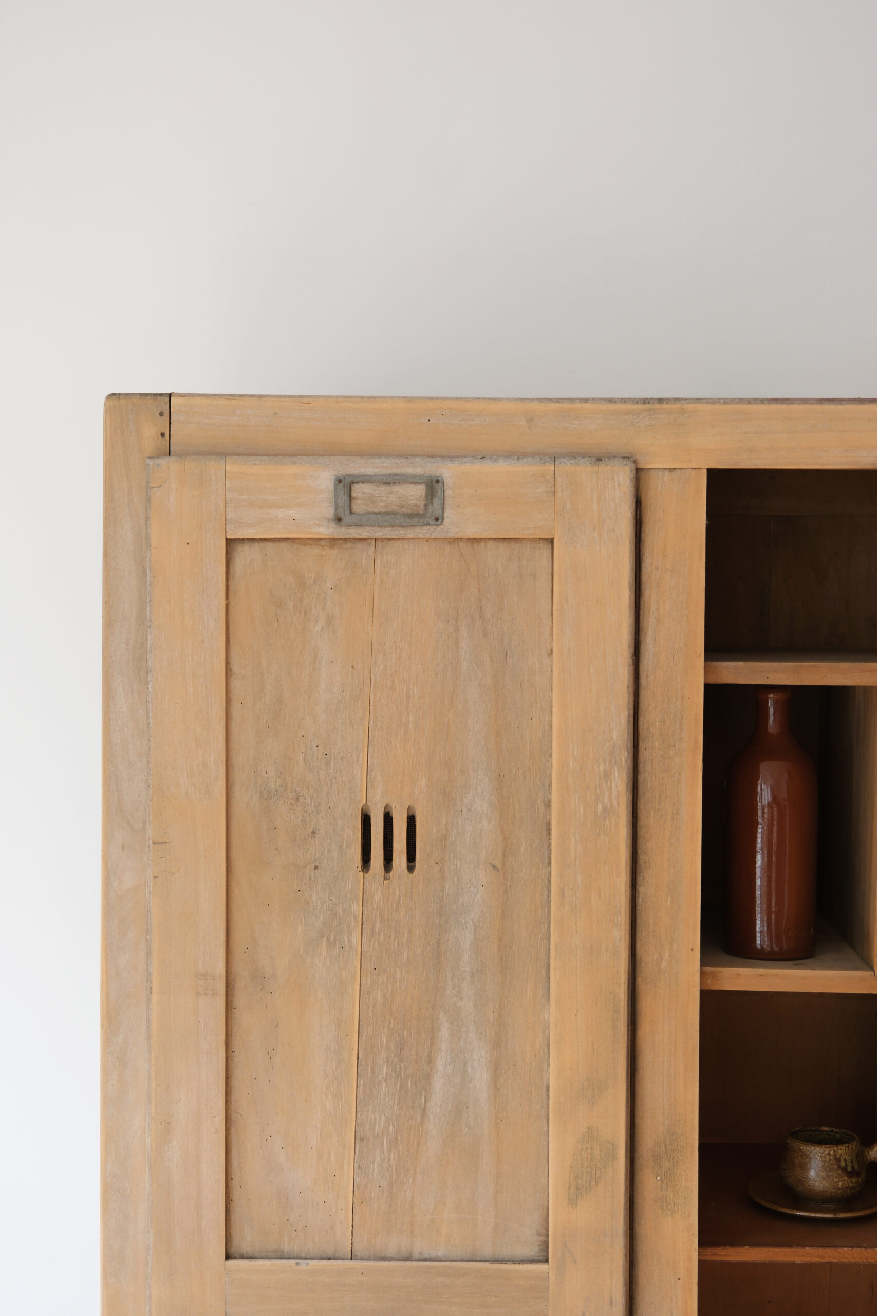 Armoire vintage ancien vestiaire allemand en chêne – Image 4