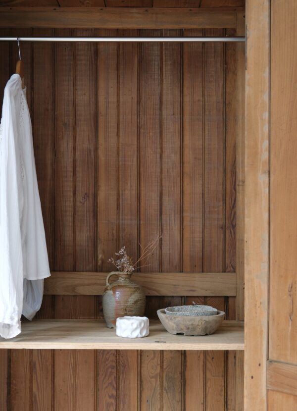 Armoire-6 Armoire vintage en bois massif