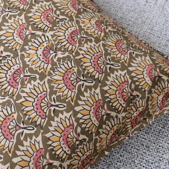 Housse de Coussin Imprimé 50x50cm olive/ocre – Image 4