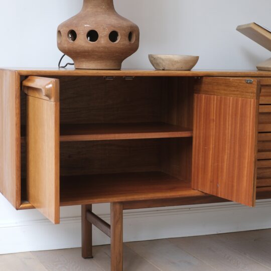 Enfilade vintage en teck Meredew – Image 7