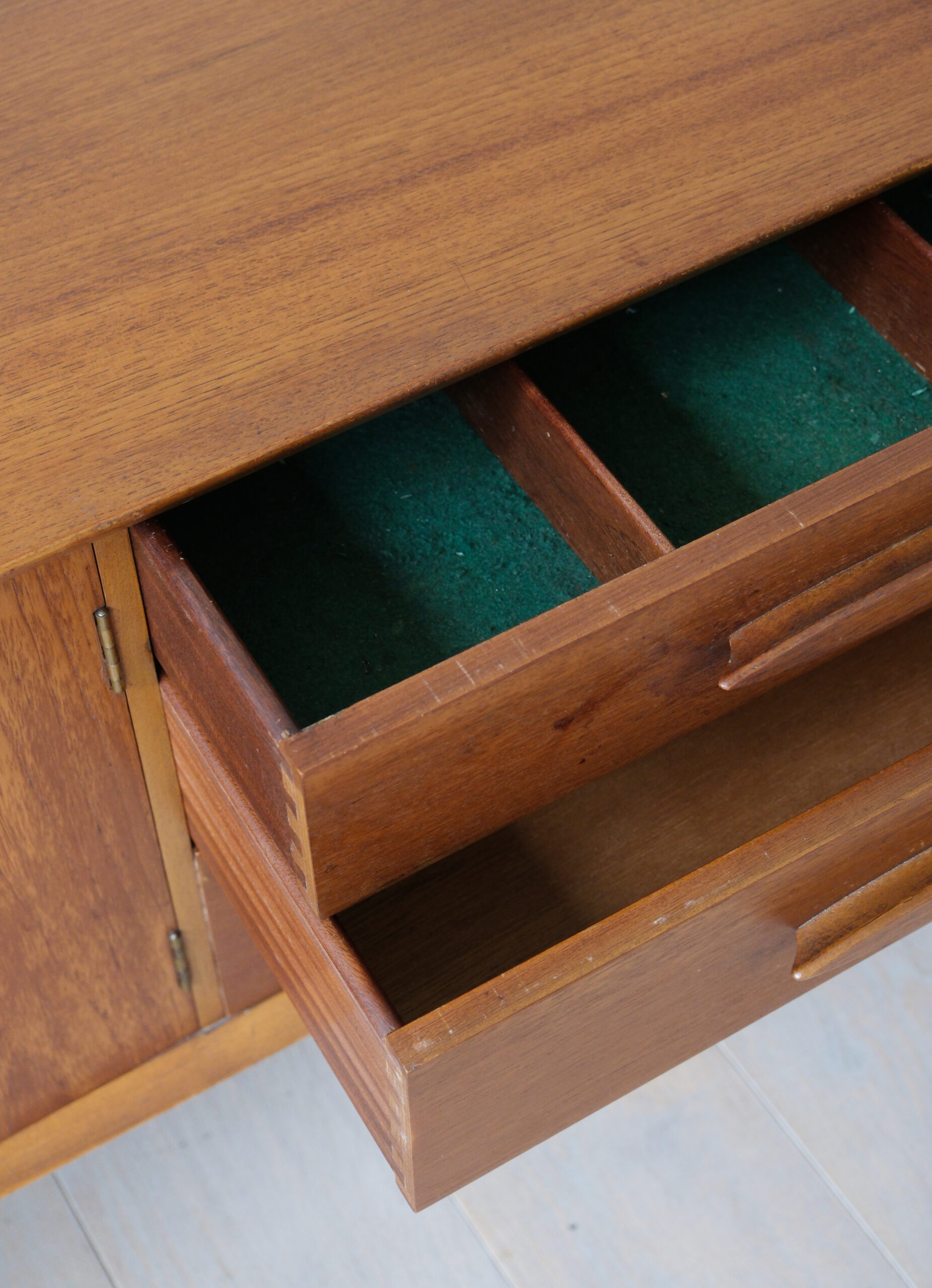 Enfilade en teck Jentique, pièce vintage – Image 6