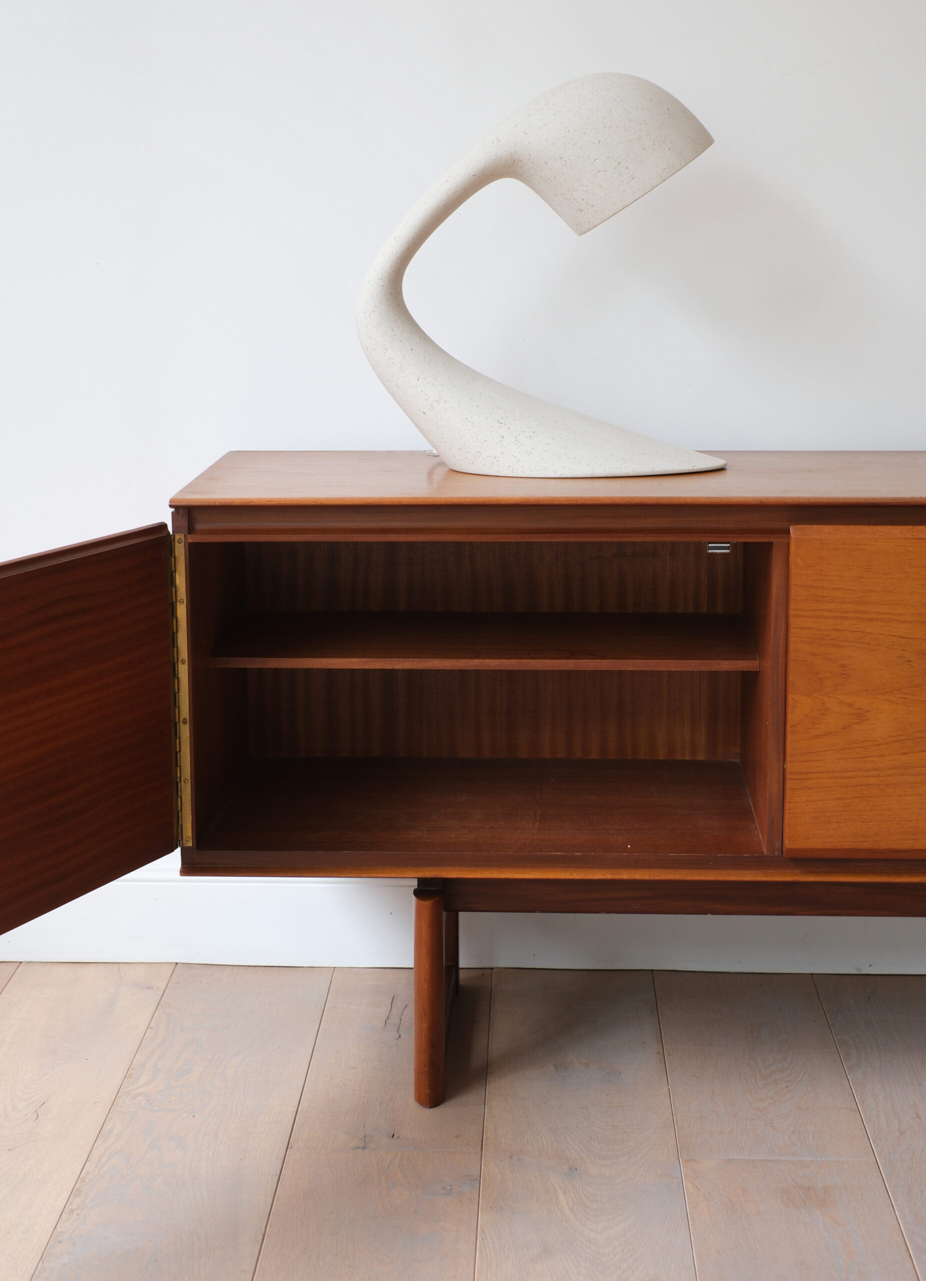 Enfilade vintage en teck White and Newton – Image 5