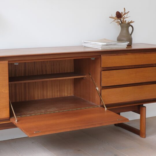 Enfilade vintage en teck White and Newton – Image 6