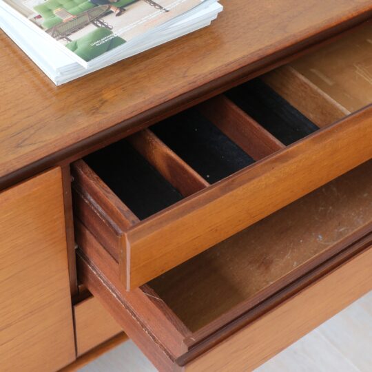 Enfilade vintage en teck White and Newton – Image 8