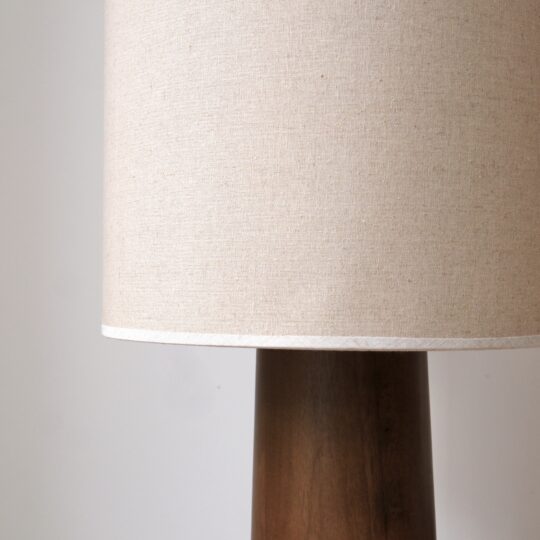 Lampadaire en Bois Nova – Image 2