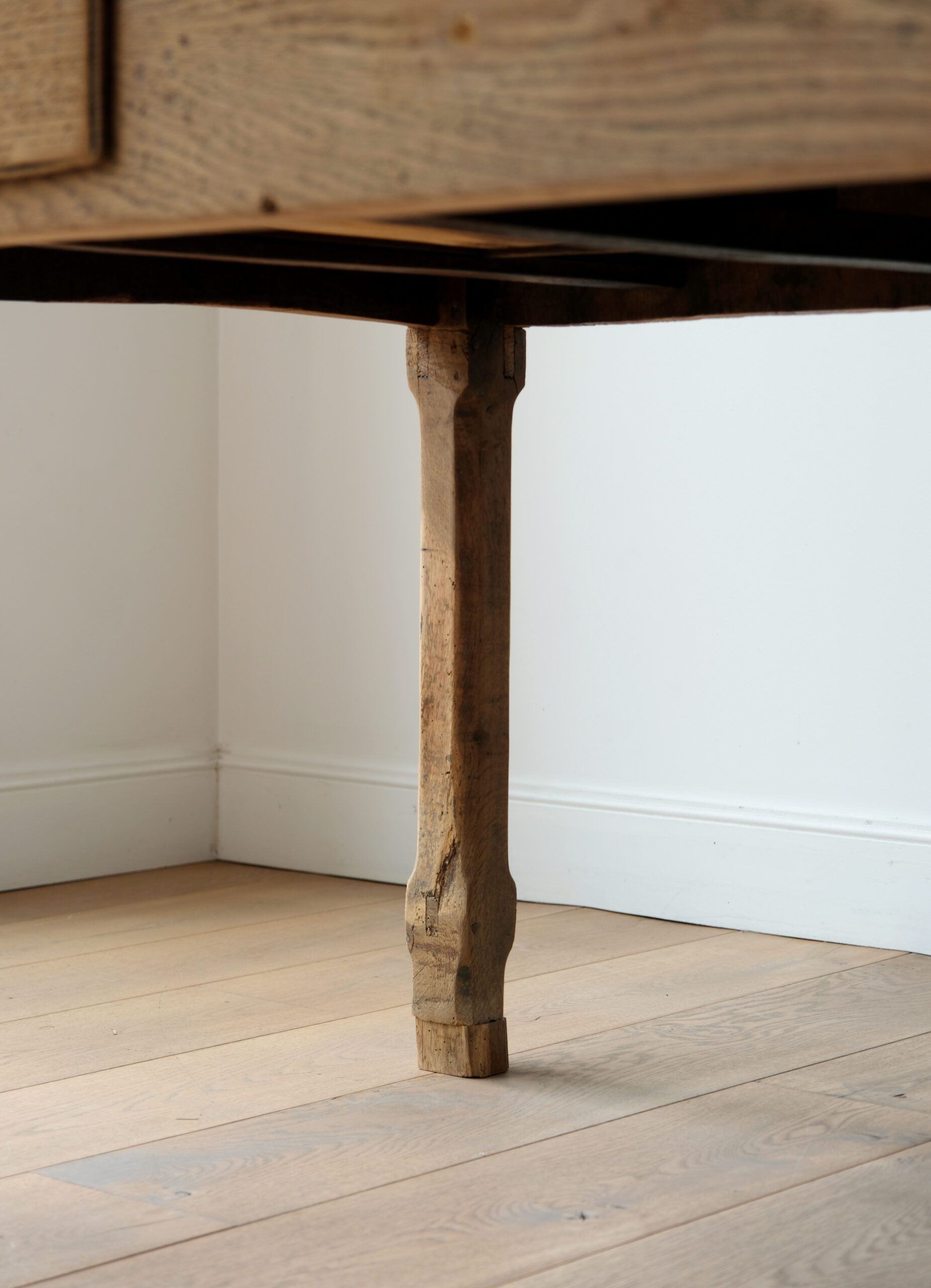 Table de ferme ancienne en bois massif – Image 9