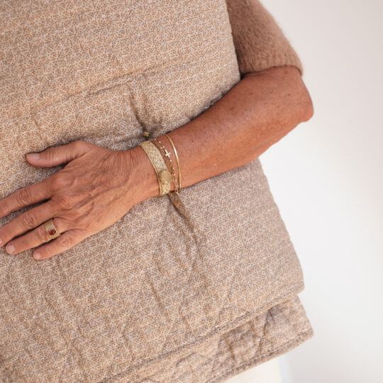 Courtepointe en coton - beige fleurie ou rayée – Image 2