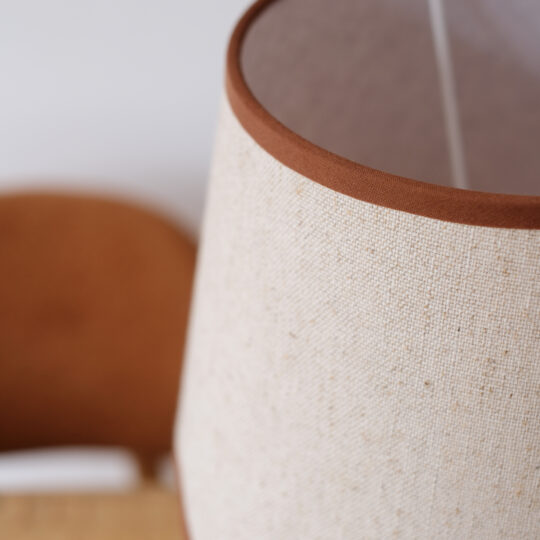 Lampe abat jour festonné marron