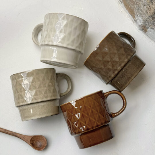 4 mugs