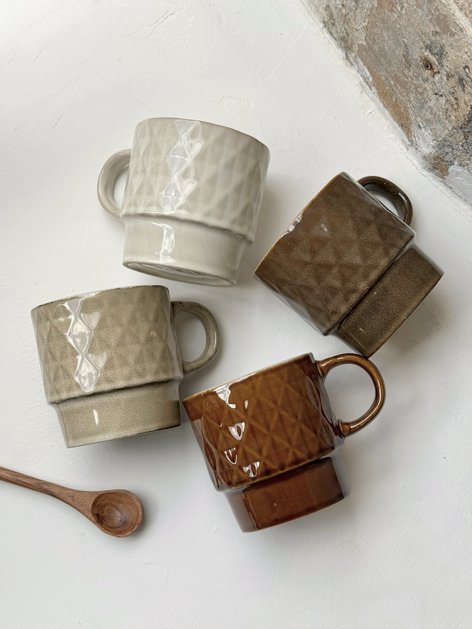 4 mugs